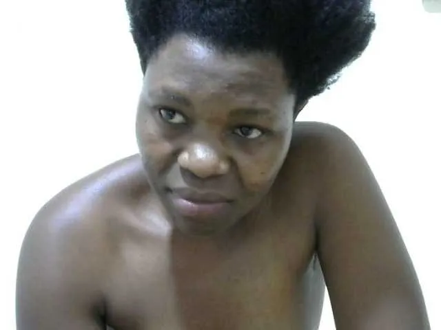 Live sex webcam photo for Ebony001 #272226943