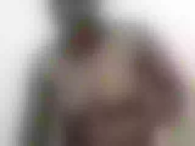 Live sex webcam photo for Ebony001 #272301533