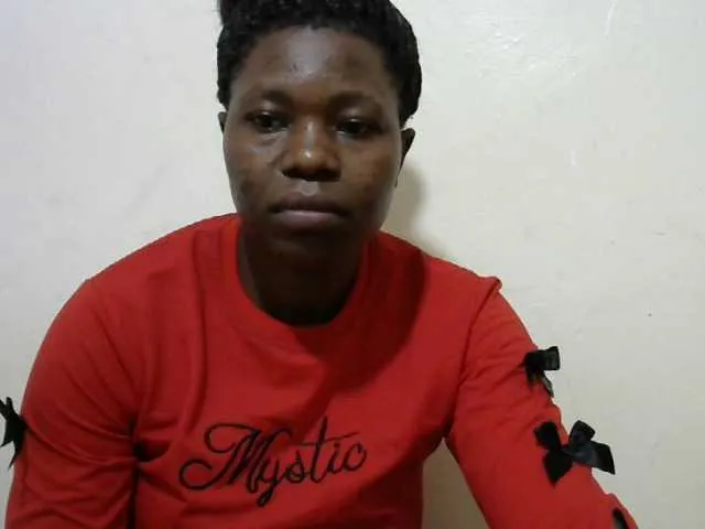 Live sex webcam photo for Ebony001 #272417413