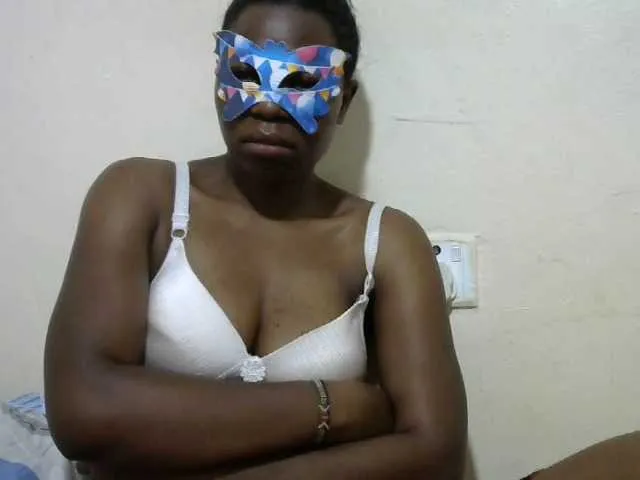 Live sex webcam photo for Ebony001 #273266386