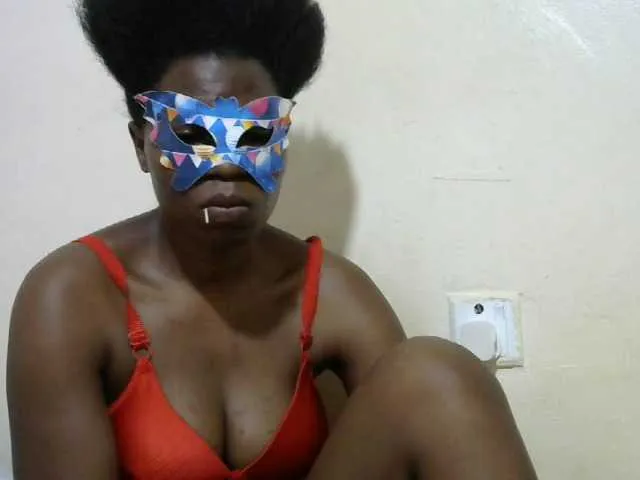 Live sex webcam photo for Ebony001 #273313294