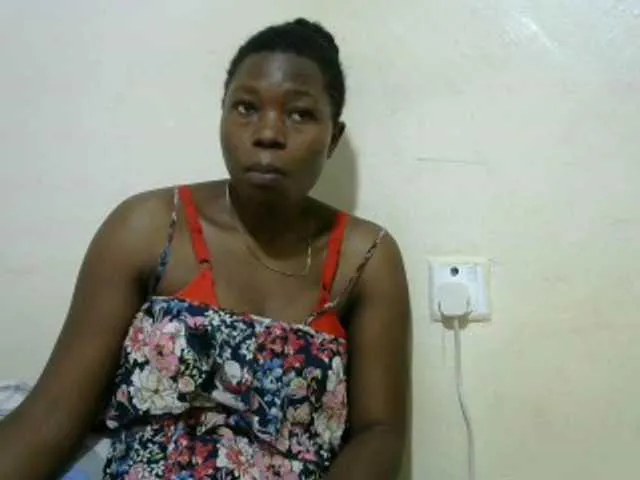 Live sex webcam photo for Ebony001 #273514308