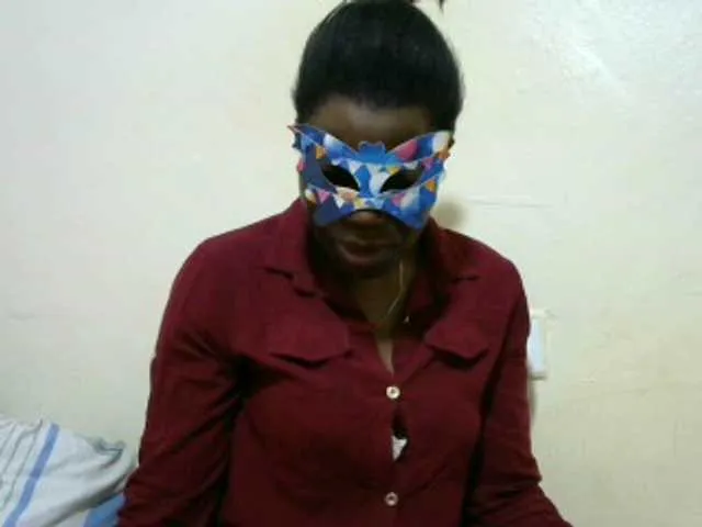 Live sex webcam photo for Ebony001 #274209375