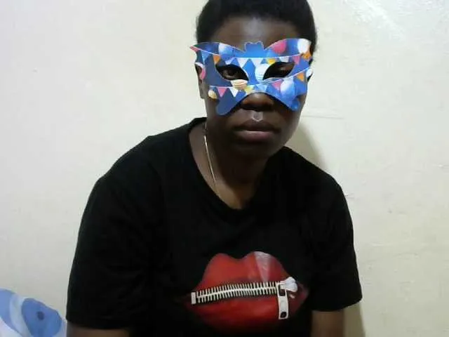 Live sex webcam photo for Ebony001 #274234623