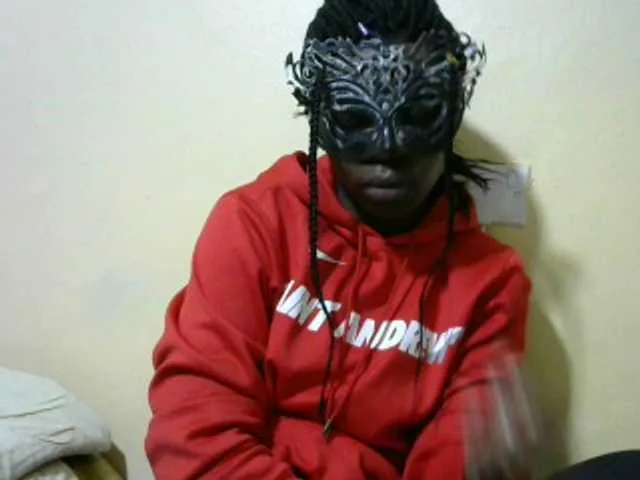 Live sex webcam photo for Ebony001 #274549252