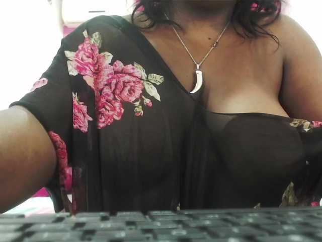 Live sex webcam photo for EbonySexxx #272423075