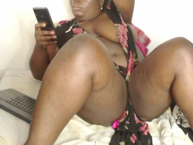 Live sex webcam photo for EbonySexxx #272471042