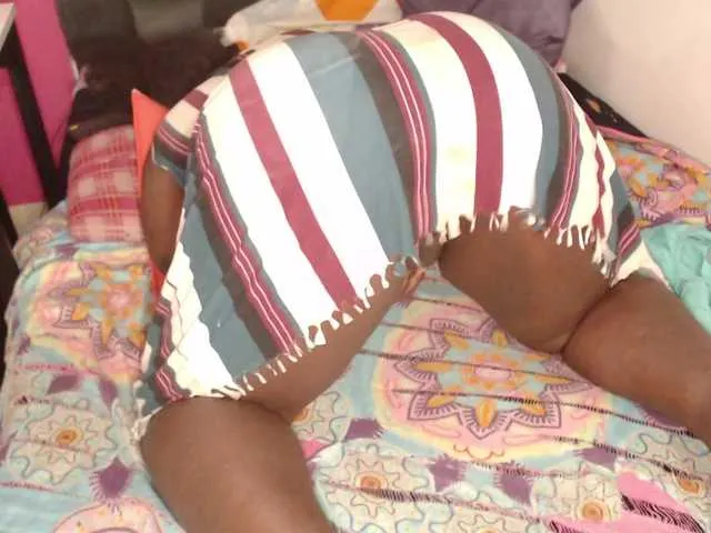 Live sex webcam photo for EbonySexxx #290966102