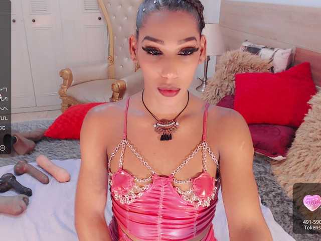 Live sex webcam photo for EbonyWilDoll #276535363