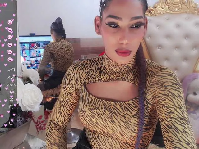 Live sex webcam photo for EbonyWilDoll #276554630