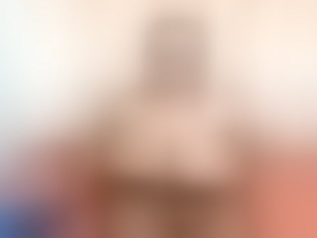 Live sex webcam photo for Ebonybloom69 #294039611
