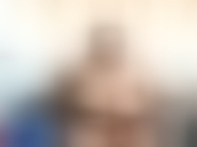 Live sex webcam photo for Ebonybloom69 #294058366