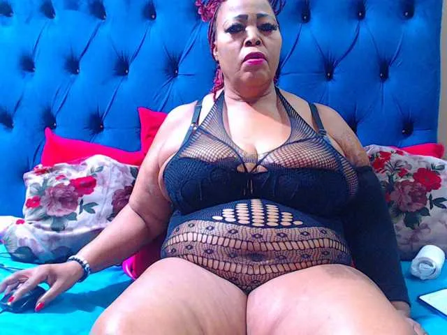 Live sex webcam photo for Ebonycandy10 #294241102
