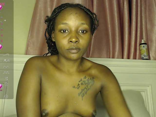 Live sex webcam photo for Ebonycutelyn #277537227