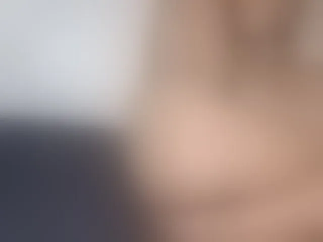 Live sex webcam photo for Ebonycutelyn #292784475
