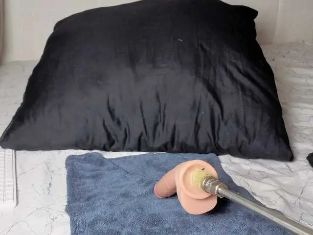 Live sex webcam photo for Ebonycutelyn #294128151