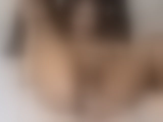 Live sex webcam photo for Ebonycutelyn #294322219