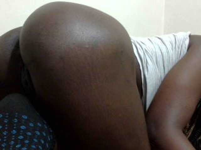 Live sex webcam photo for Ebonycutey #277246756