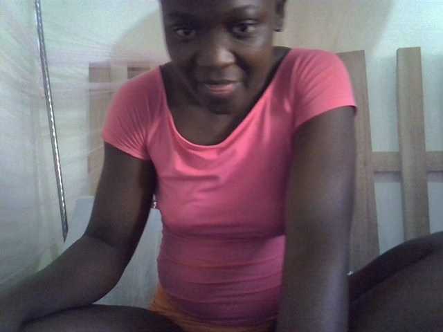 Live sex webcam photo for Ebonyliliana #276731854