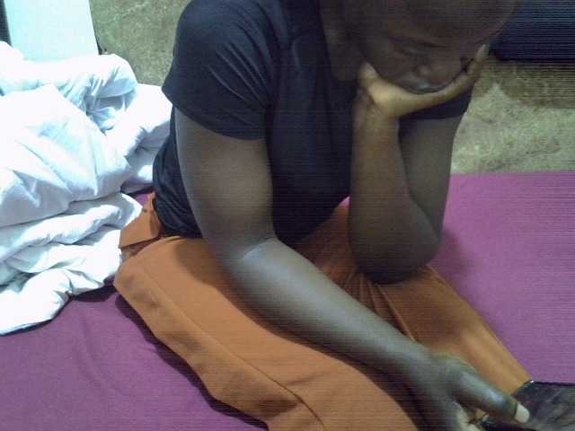 Live sex webcam photo for Ebonyliliana #277924218