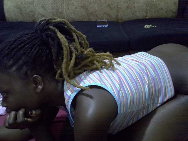 Live sex webcam photo for Ebonyliliana #288186039