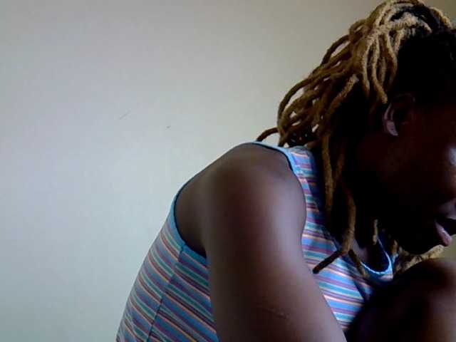 Live sex webcam photo for Ebonyliliana #288204576