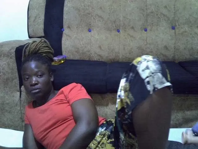 Live sex webcam photo for Ebonyliliana #290047029