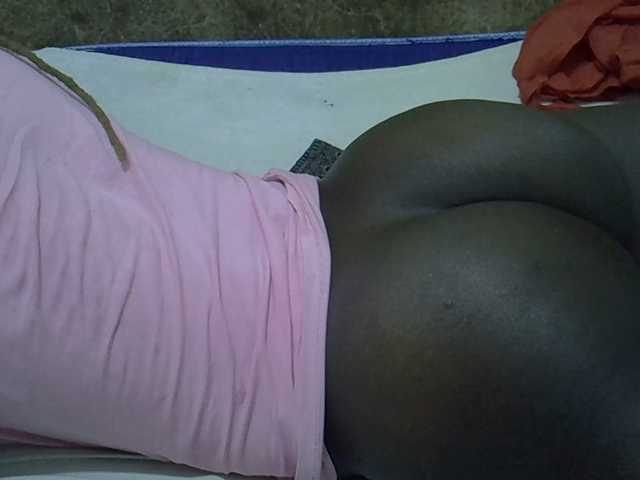 Live sex webcam photo for Ebonyliliana #290338875