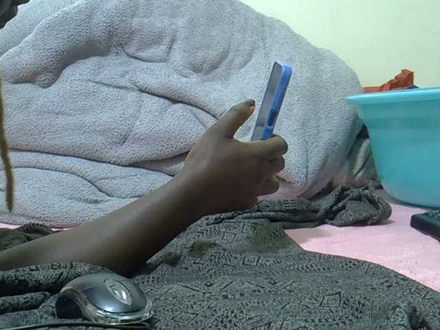 Live sex webcam photo for Ebonyliliana #290382171