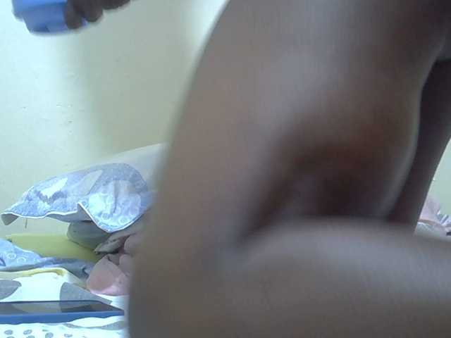 Live sex webcam photo for Ebonyliliana #291252793