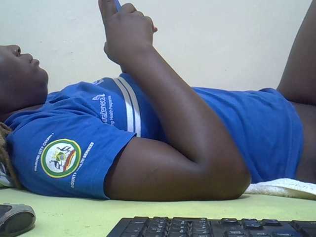 Live sex webcam photo for Ebonyliliana #291276761