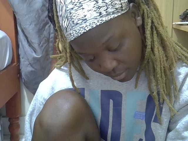 Live sex webcam photo for Ebonyliliana #291424384