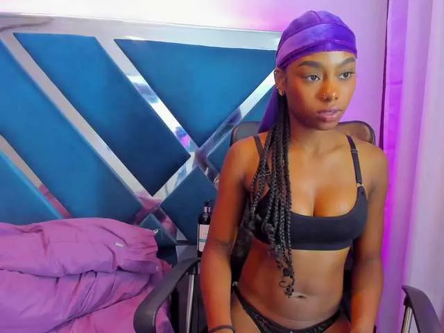 Live sex webcam photo for Ebonymore06 #290025005