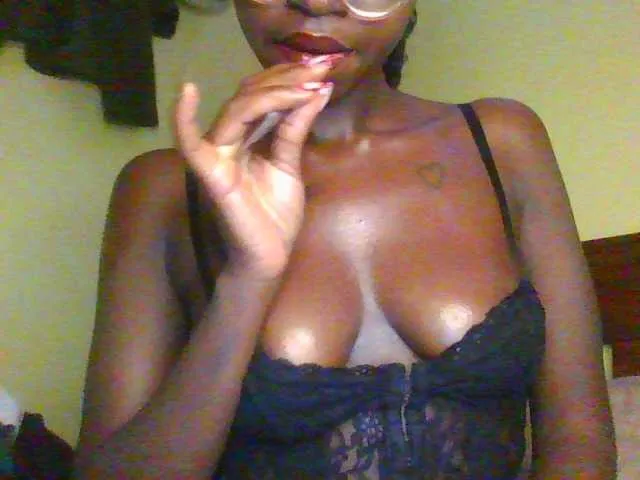 Live sex webcam photo for Ebonymuse #291598678