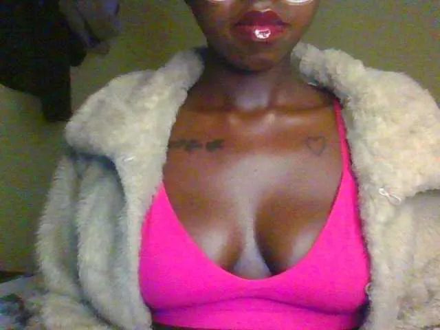 Live sex webcam photo for Ebonymuse #291605602