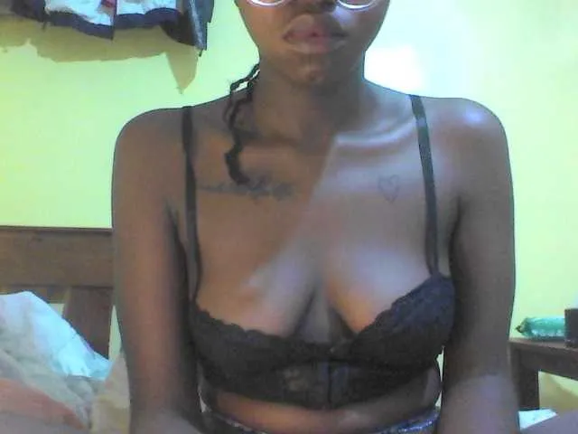 Live sex webcam photo for Ebonymuse #291790323
