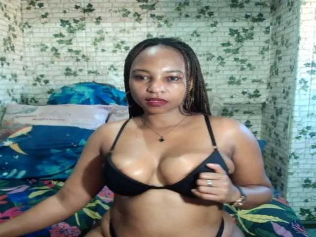 Live sex webcam photo for Ebonyseduction00 #294045071