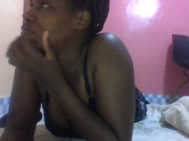 Live sex webcam photo for Ebonysessley #277170272