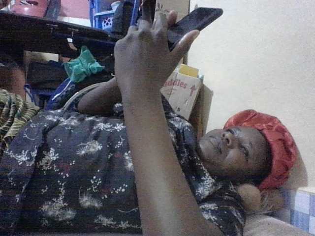 Live sex webcam photo for Ebonysessley #277388960