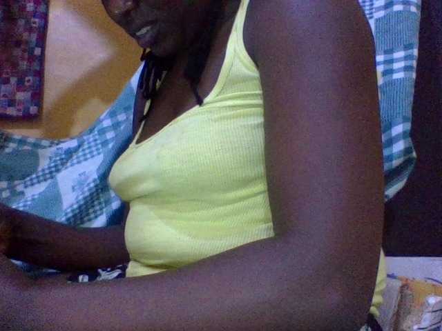 Live sex webcam photo for Ebonysessley #277844553