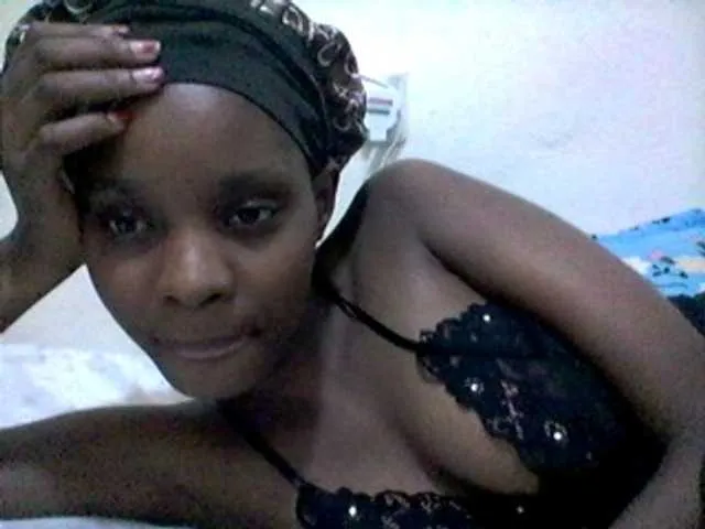 Live sex webcam photo for Ebonysly #293848427