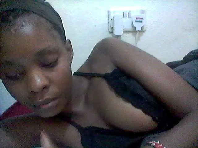 Live sex webcam photo for Ebonysly #293914422