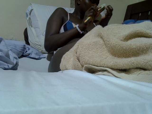 Live sex webcam photo for Ebonysonya2 #291238260