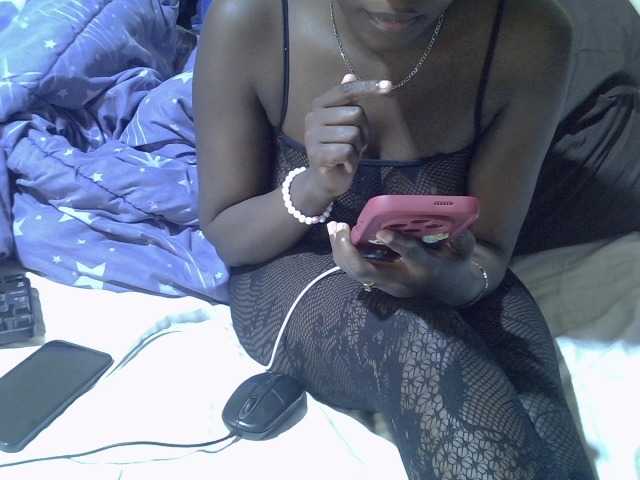 Live sex webcam photo for Ebonysonya2 #291403619