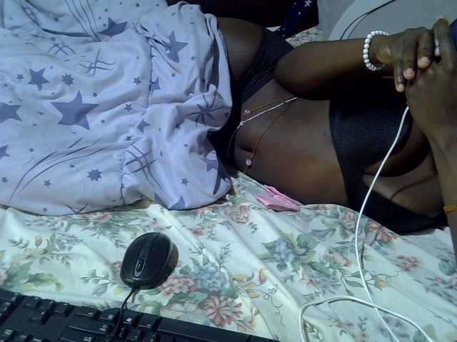 Live sex webcam photo for Ebonysonya2 #291446092