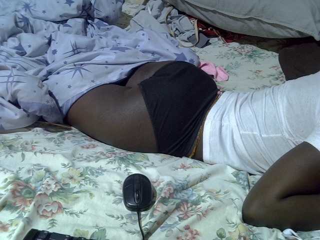 Live sex webcam photo for Ebonysonya2 #291449592