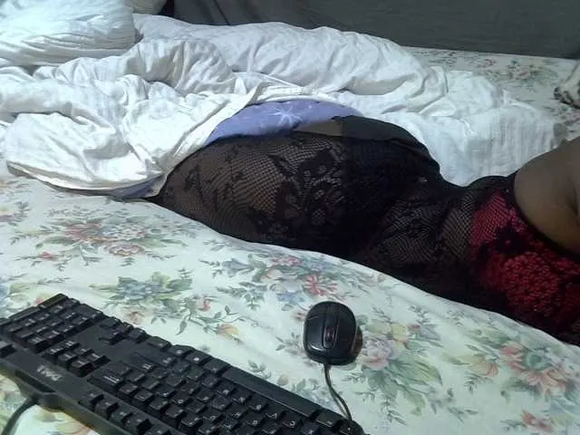 Live sex webcam photo for Ebonysonya2 #292070573