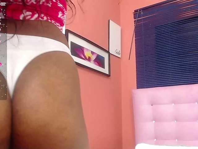 Live sex webcam photo for EbonyyQueenn #275800327