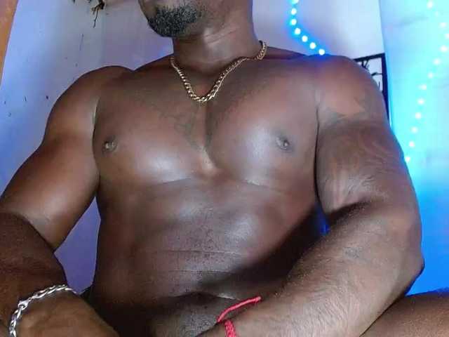 Live sex webcam photo for Eddybonbom1 #291720584