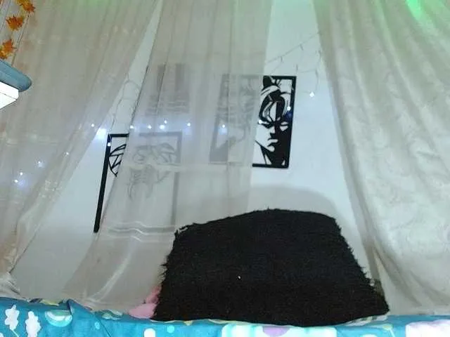 Live sex webcam photo for Eddybonbom1 #292383985